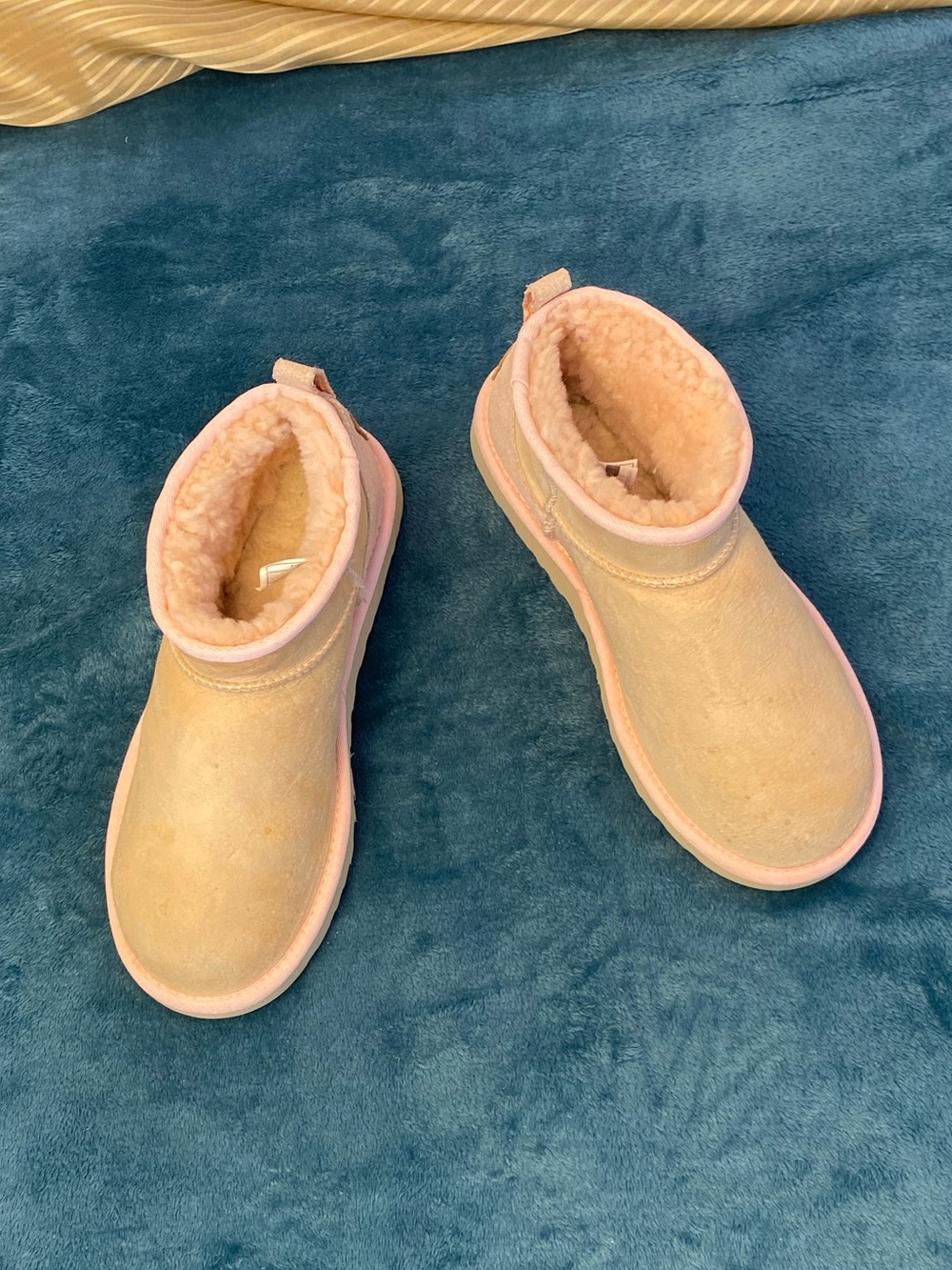 UGG Women Short Shearling Boots in Tan and Pink, size 9